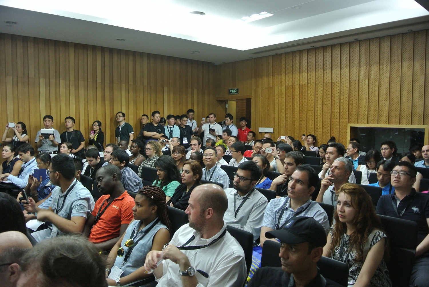 Более 150 человек посетили «Российский Светотехнический Информационный Форум»